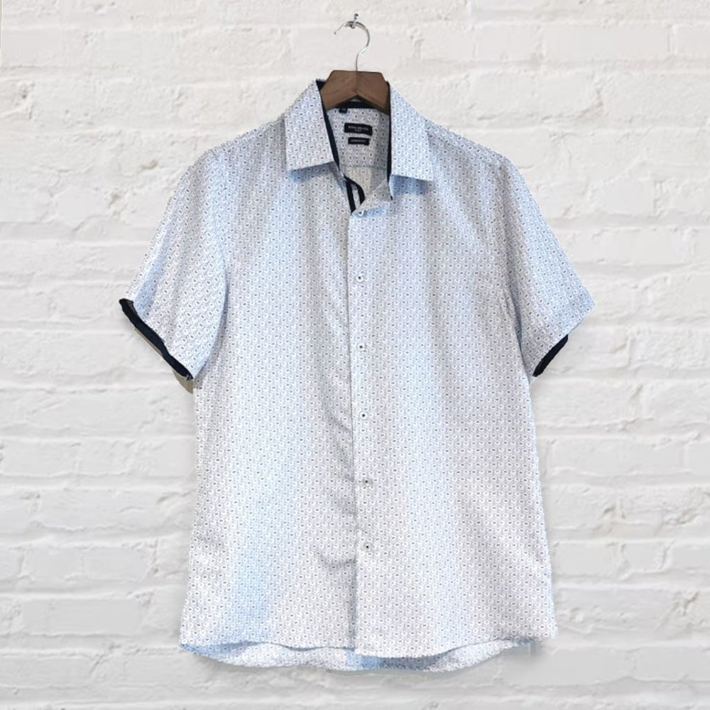 Rosso Milano Modern Fit Short-Sleeve Button-Up